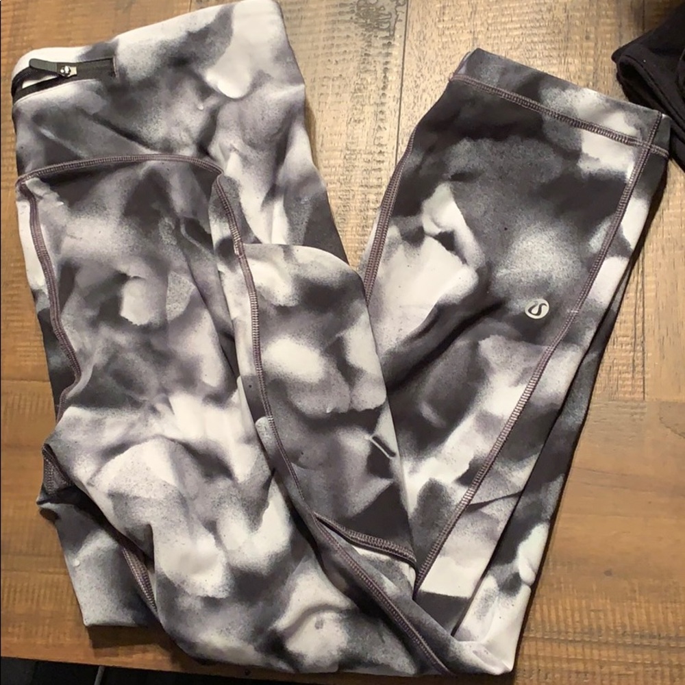 Lululemom crops